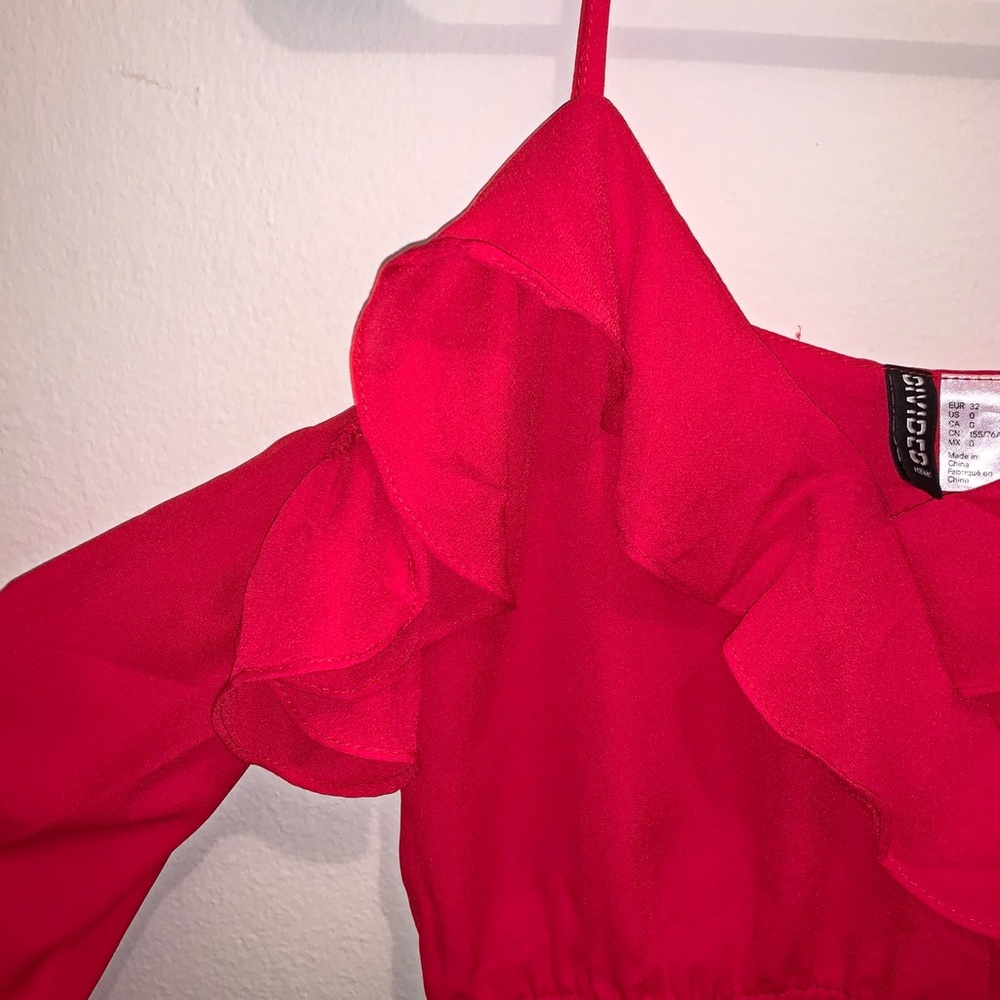H&M Divided Red Open Shoulder Ruffle Blouse - Picture 4 of 5